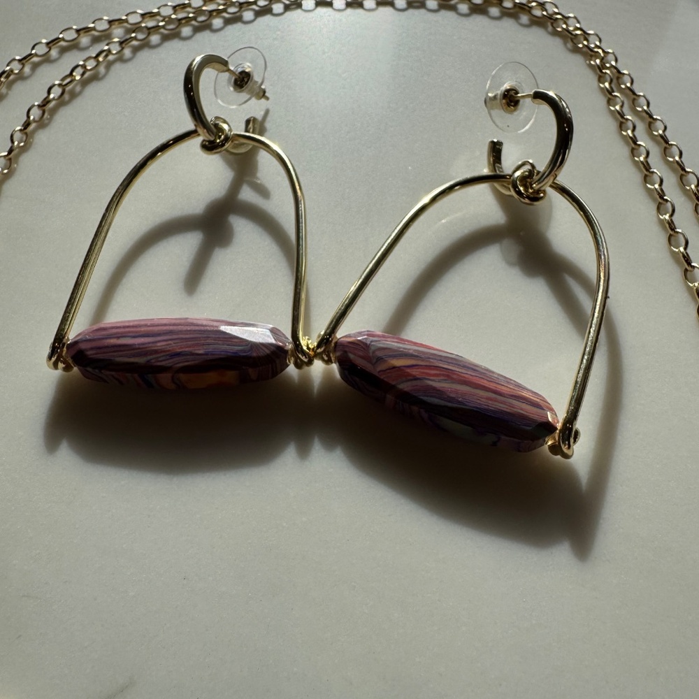 Kendra Scott Layla Necklace and earring SET - Picture 9 of 9